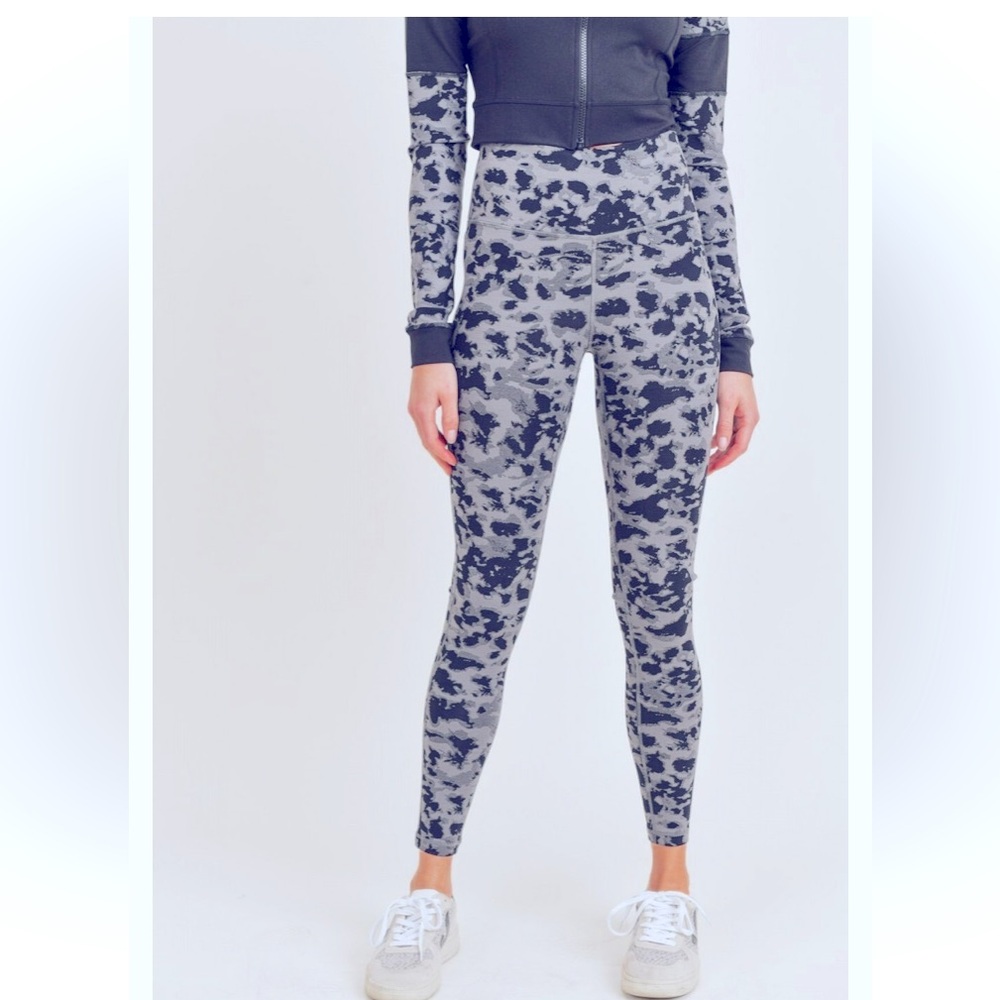 Mono B Black and Gray Spotted Jacquard  High waist Leggings 1X